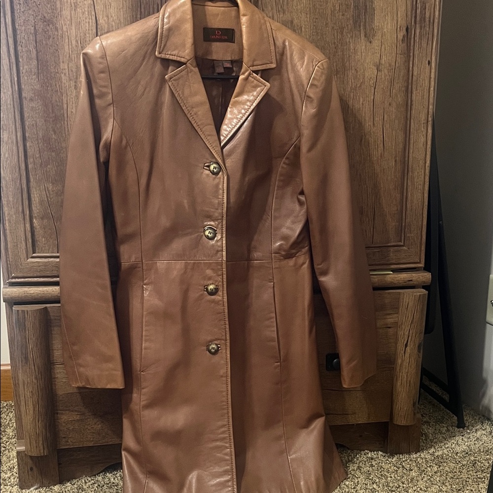Danier Tan Leather Women's coat